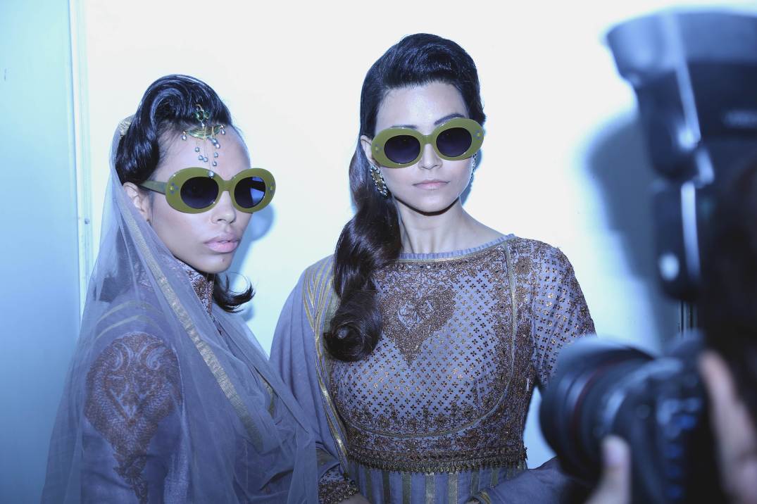 jj valaya-backstage-fashion week india-aifw-indian models-saree-indian wear-sunglasses-desi-new delhi (23)